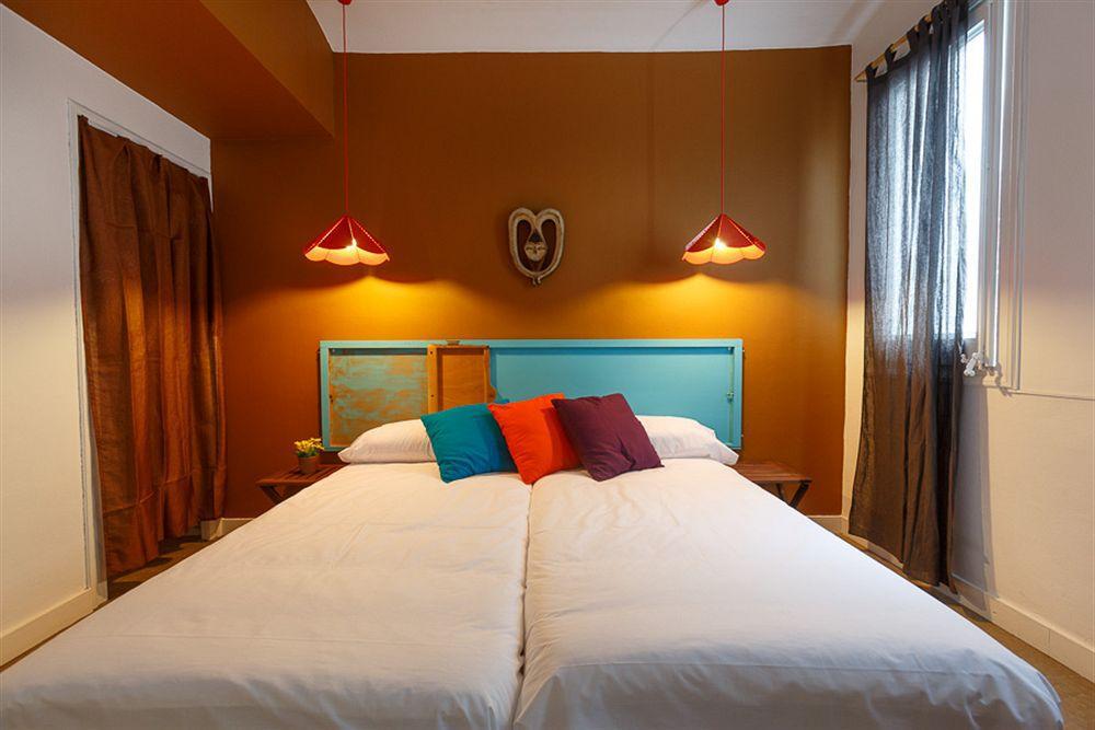 Hip Hostel Barcelona Exterior photo