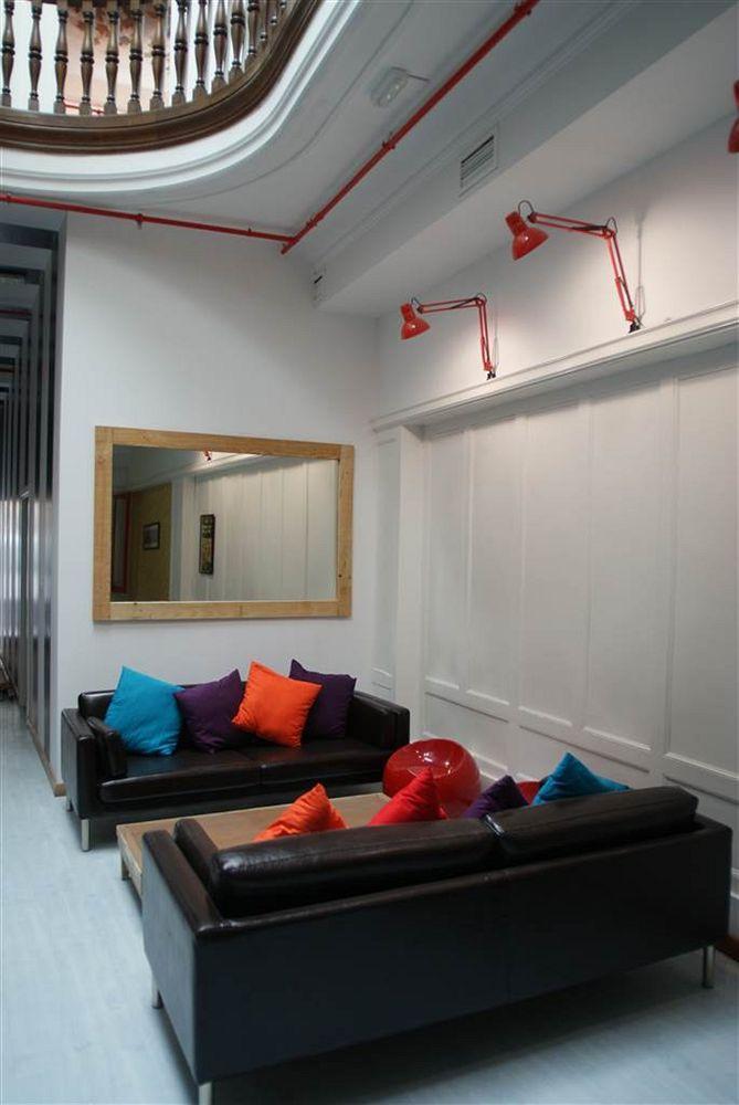 Hip Hostel Barcelona Exterior photo